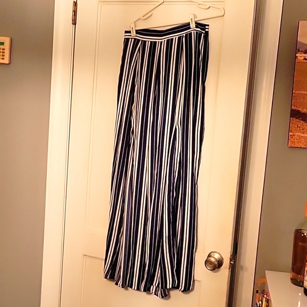 Show po striped open front flowy pants